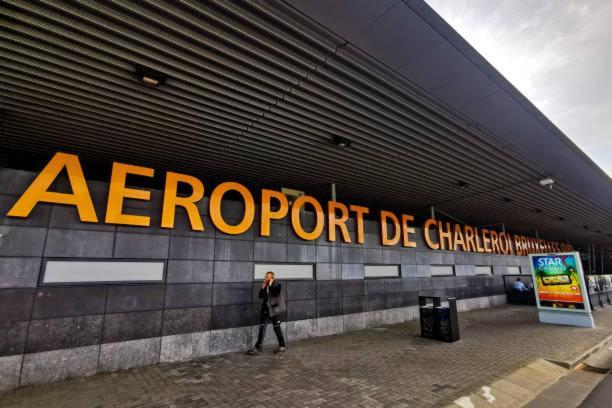 Вилла Station 64 A1 Bruxelles-Charleroi-Airport Экстерьер фото